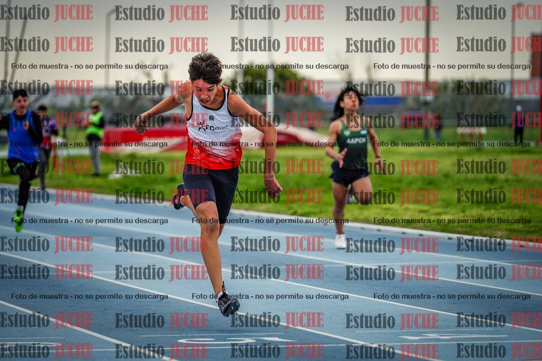 Fotos de los 150 m llanos de varones - U14