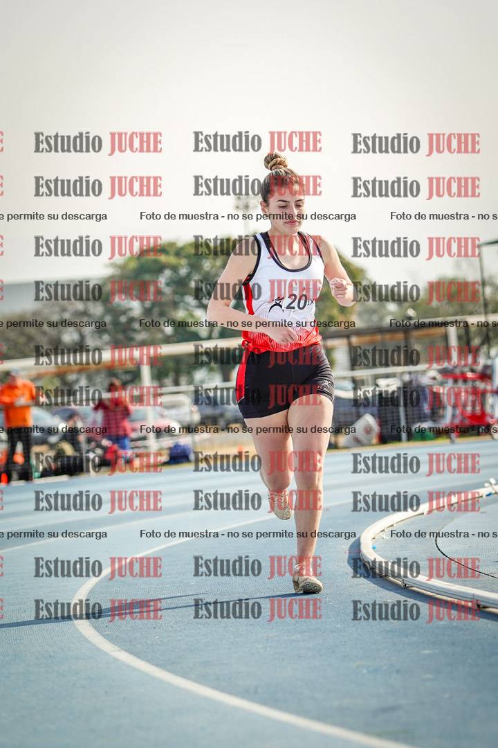 Fotos de los 800 m llanos de mujeres - combinadas 7