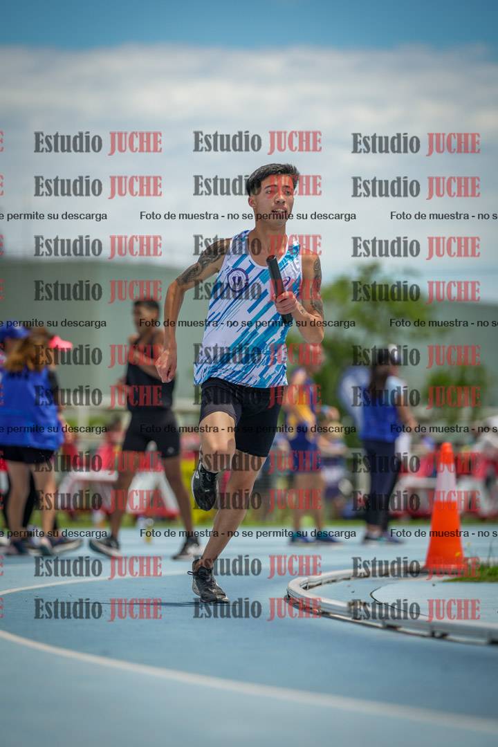 Fotos durante el transcurso de los relevos 20' para running teams - serie 2