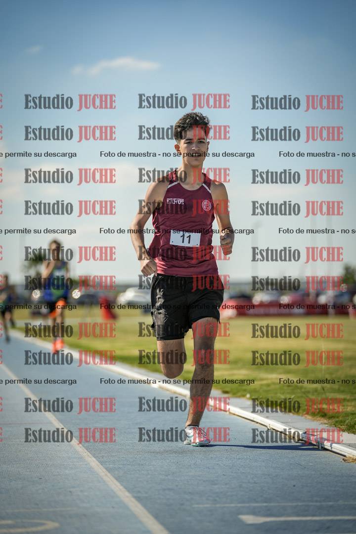 Fotos de los 600 m llanos de varones
