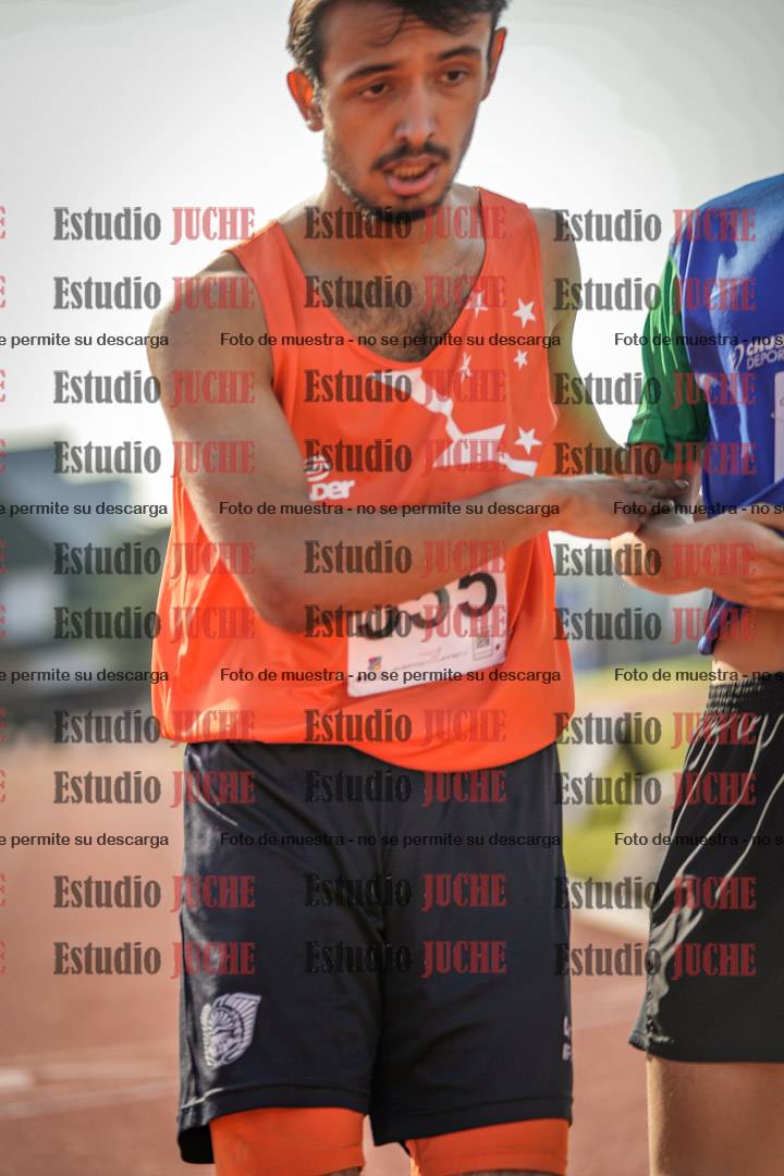 Fotos de los 800 m llanos de varones