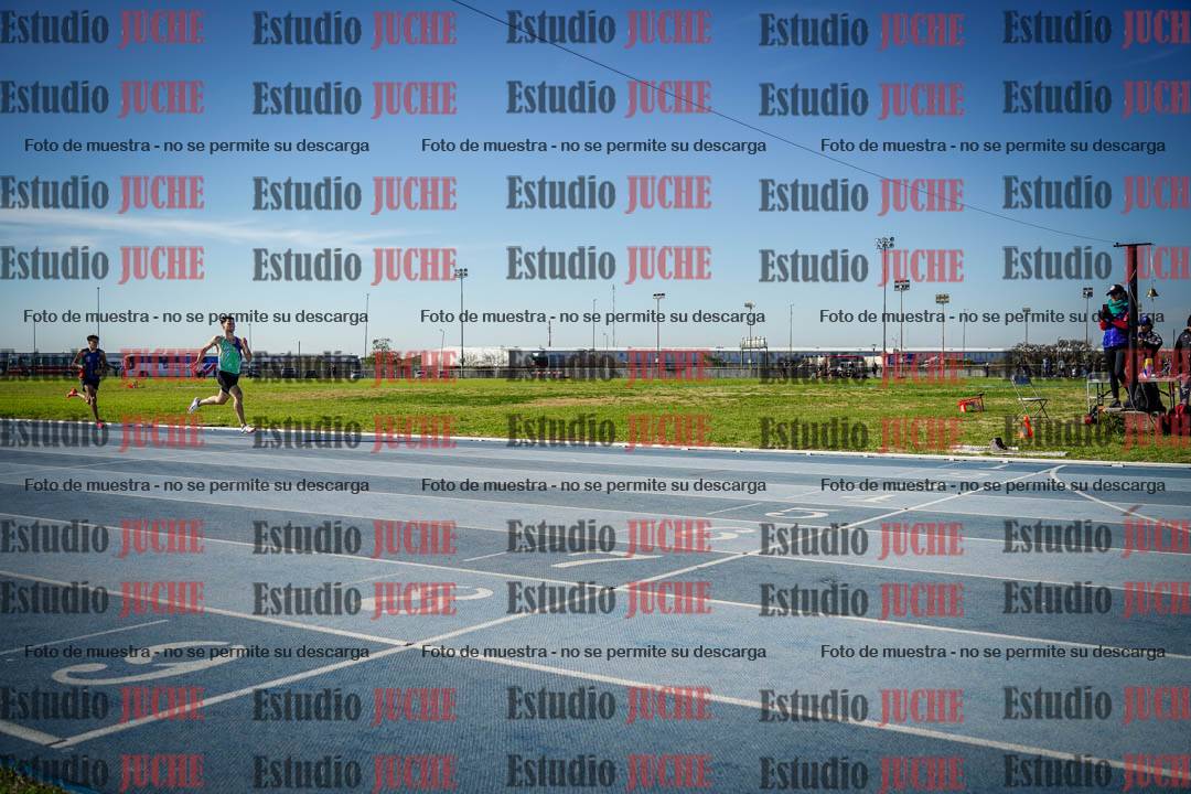 Fotos de los 400 m llanos de varones