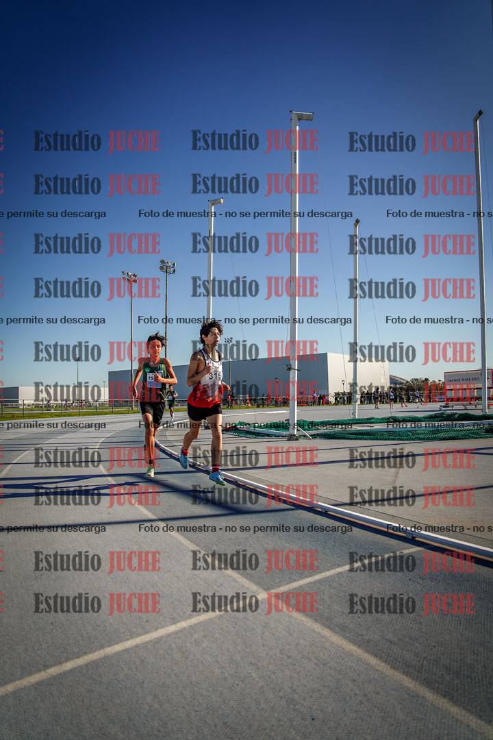 Fotos de los 2000 m llanos de varones