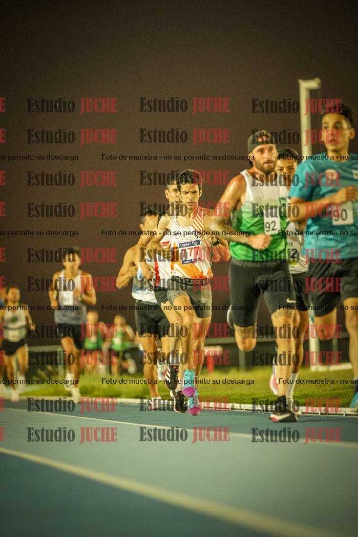 Fotos de los 3000 m llanos de varones
