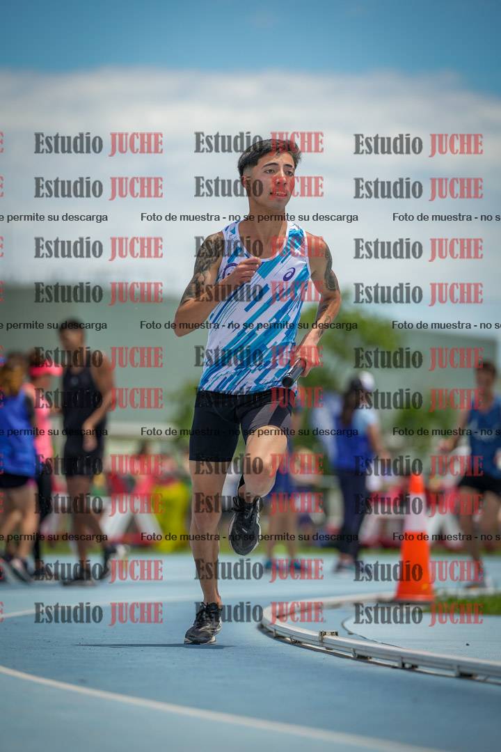 Fotos durante el transcurso de los relevos 20' para running teams - serie 2
