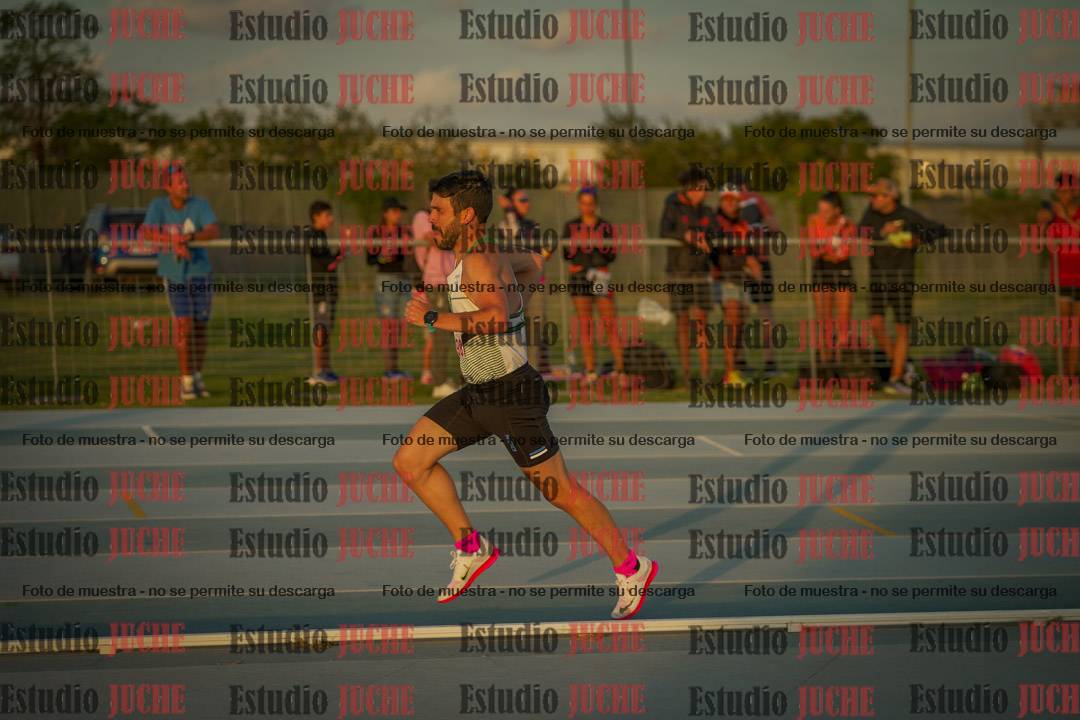 Fotos de los 3000 m llanos de varones