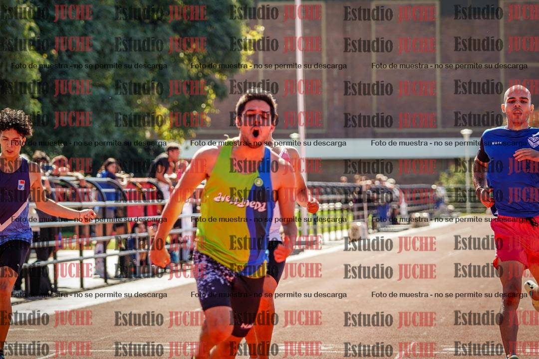Fotos de los 200 m llanos de varones
