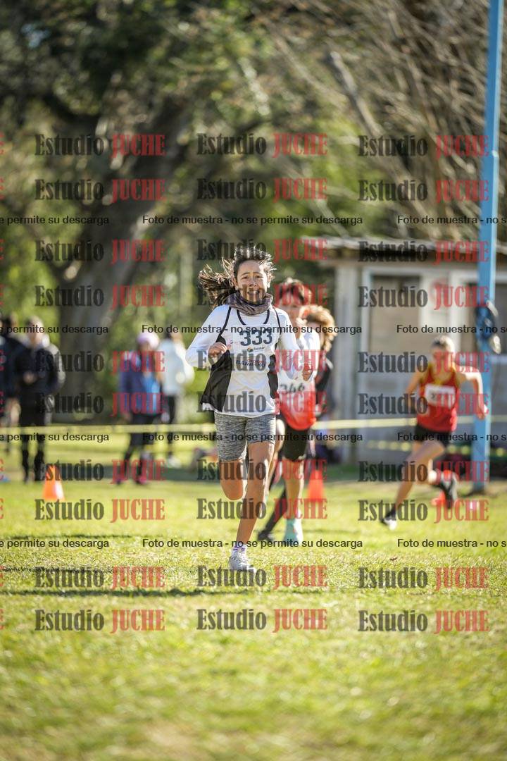 Fotos de la llegada del cross de 1500 m