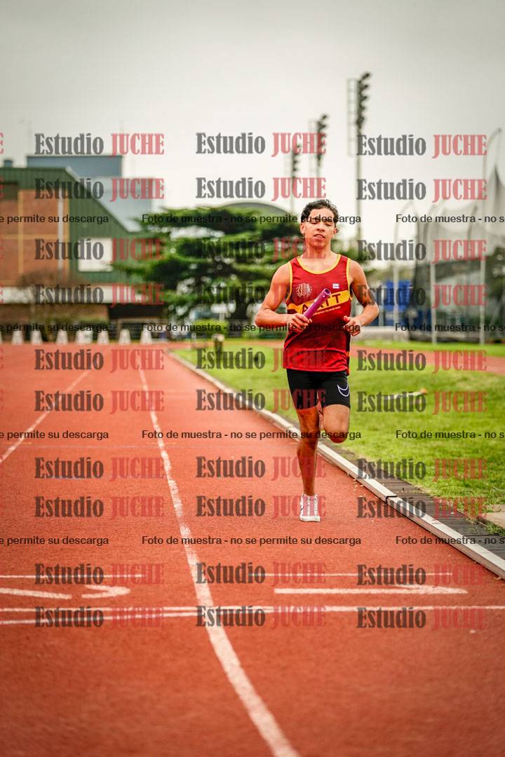 Fotos de las postas 8x200 m mixtas