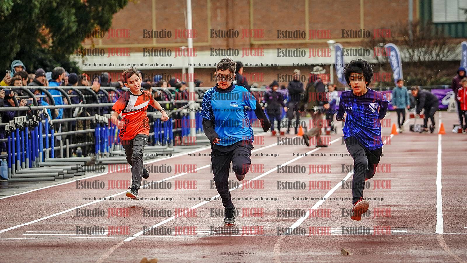 Fotos de los 50 m llanos de varones