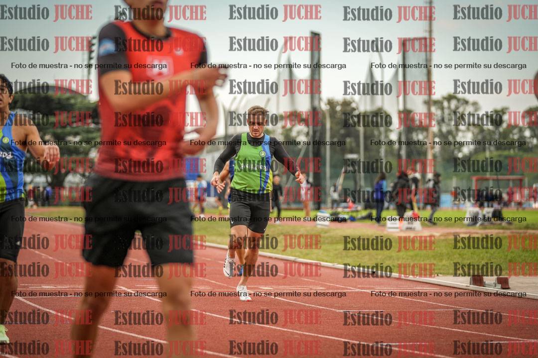 Fotos de los 400 m llanos de varones