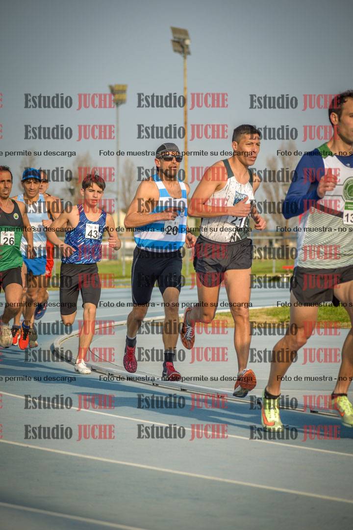 Fotos de los 3000 m llanos de varones