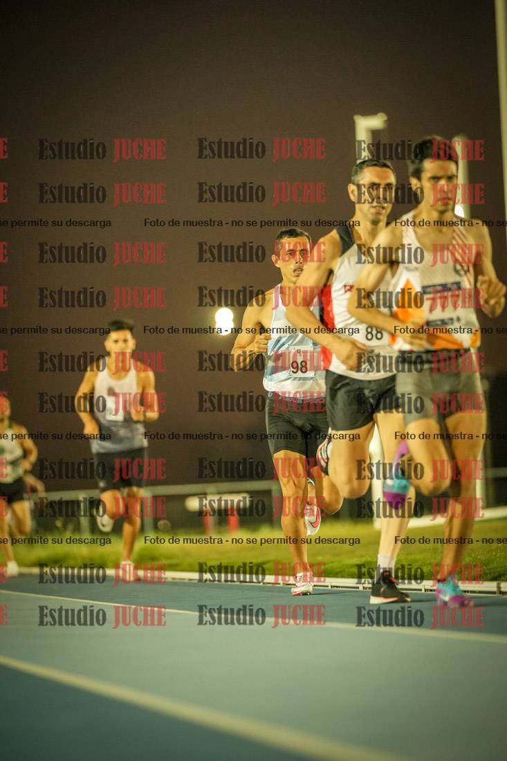 Fotos de los 3000 m llanos de varones