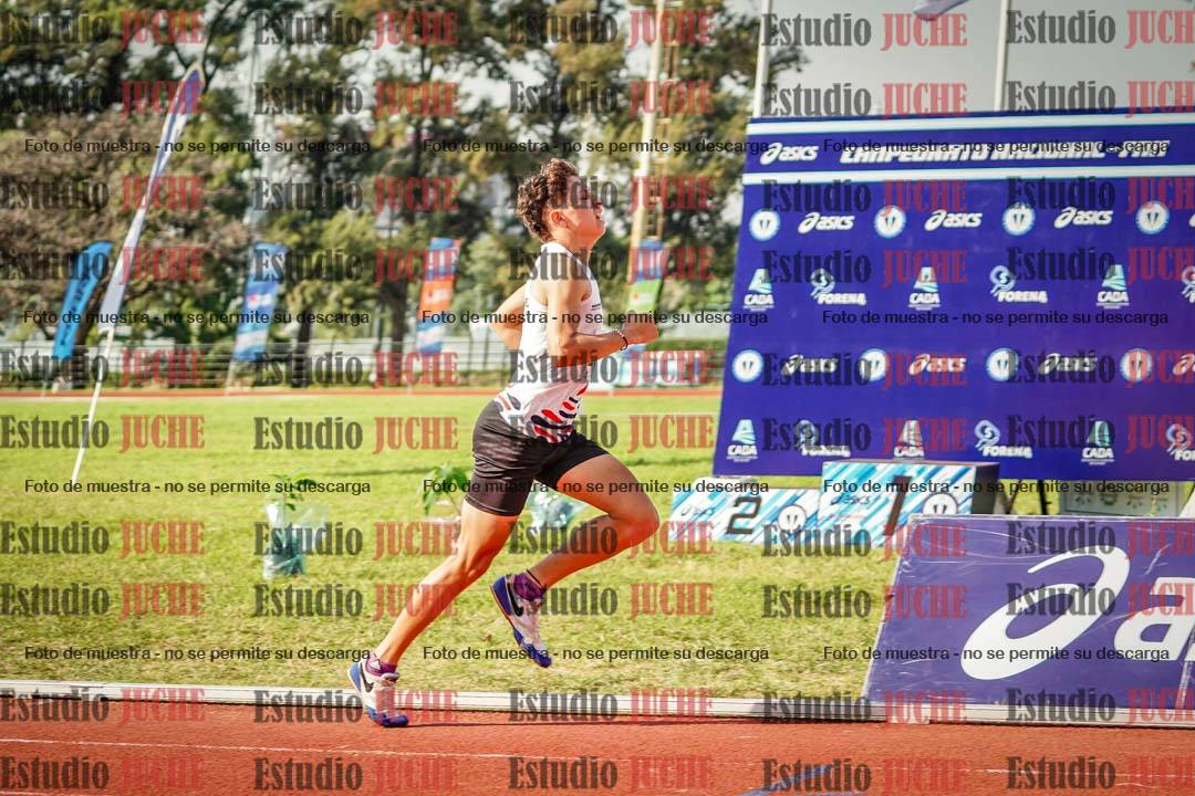 Fotos de los 800 m llanos de varones