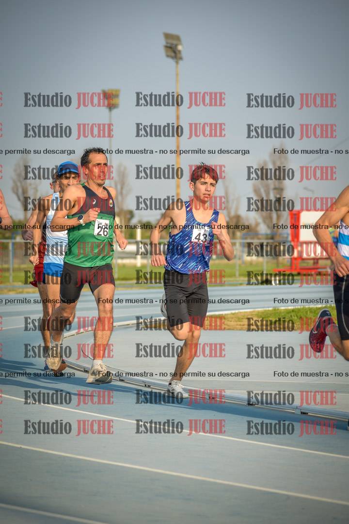 Fotos de los 3000 m llanos de varones