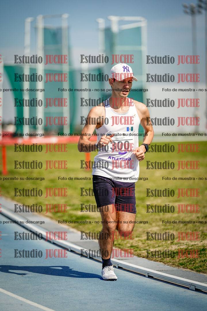 Fotos de los 3000 m llanos de varones