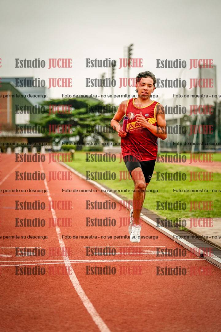 Fotos de las postas 8x200 m mixtas