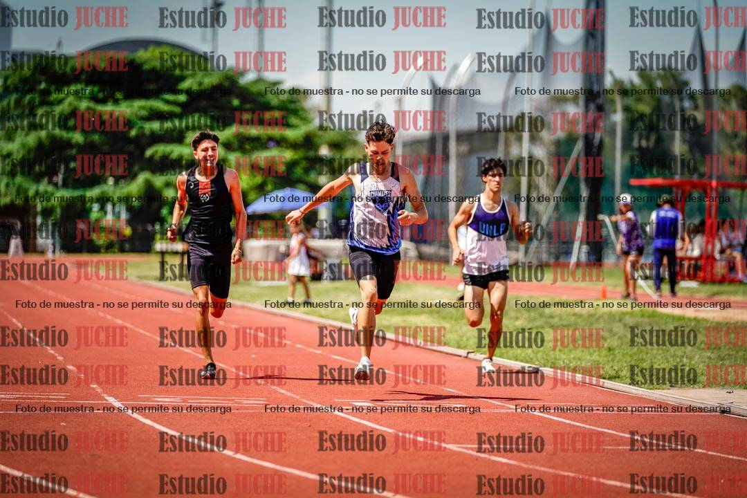 Fotos de los 400 m llanos de varones
