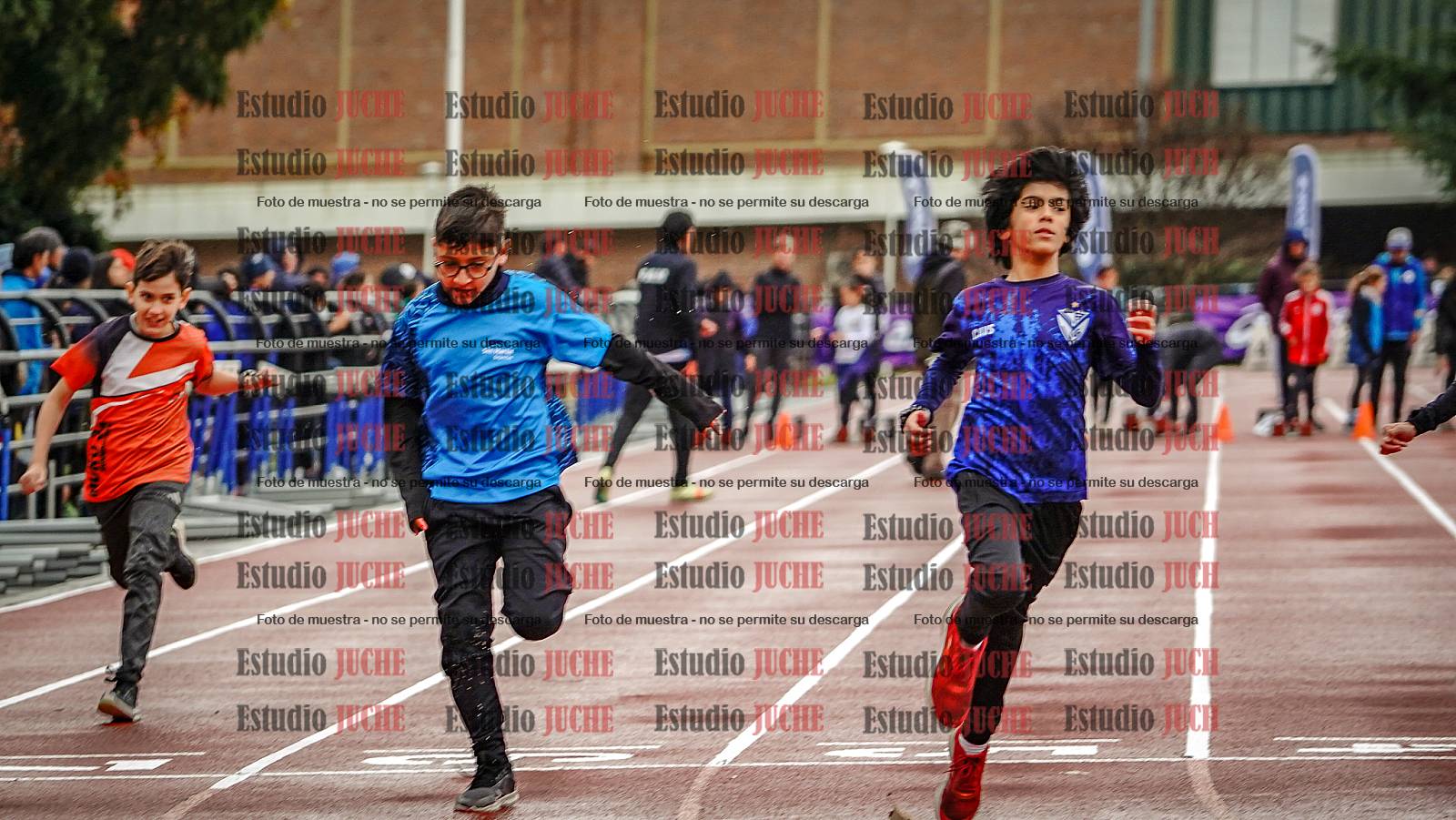 Fotos de los 50 m llanos de varones