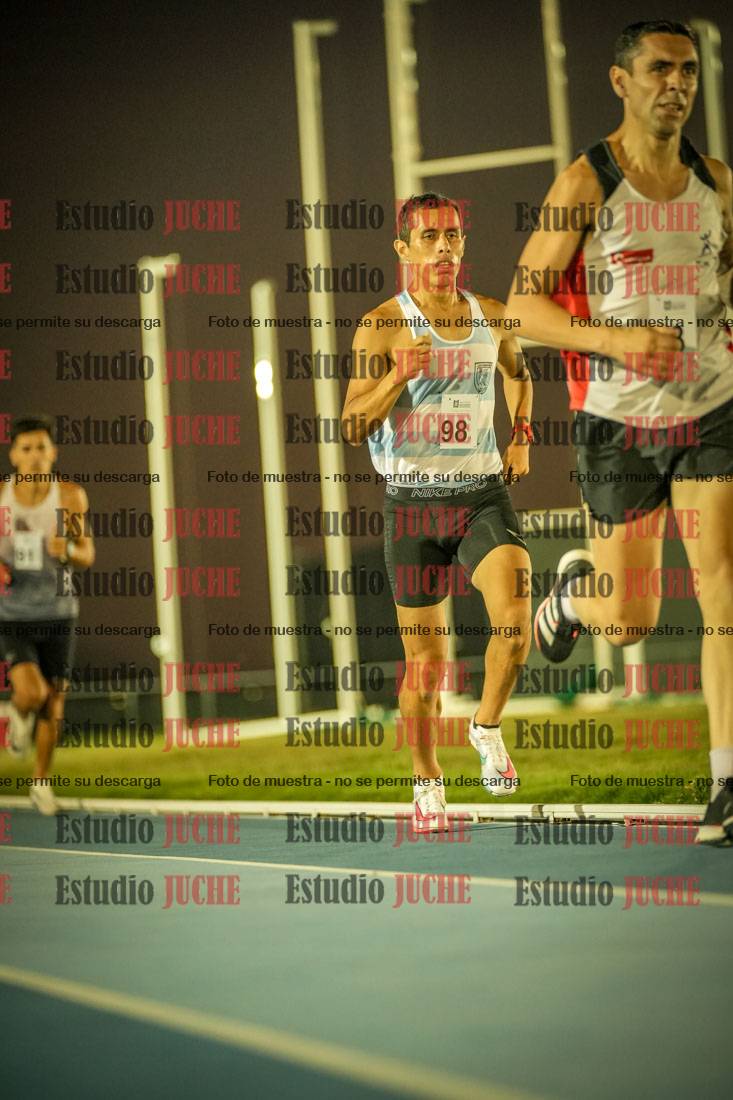 Fotos de los 3000 m llanos de varones