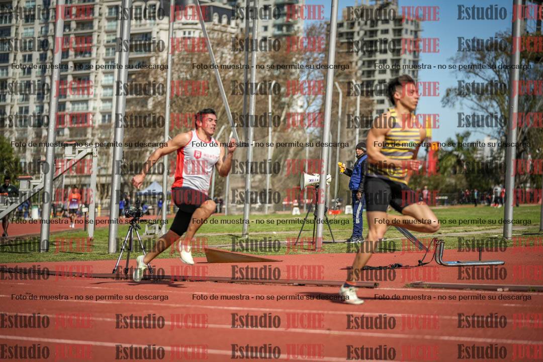 Fotos de los 200 m llanos de varones