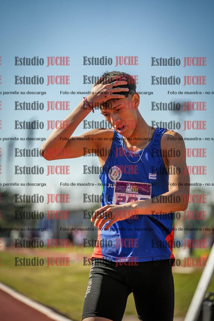 Fotos de los 800 m llanos de varones