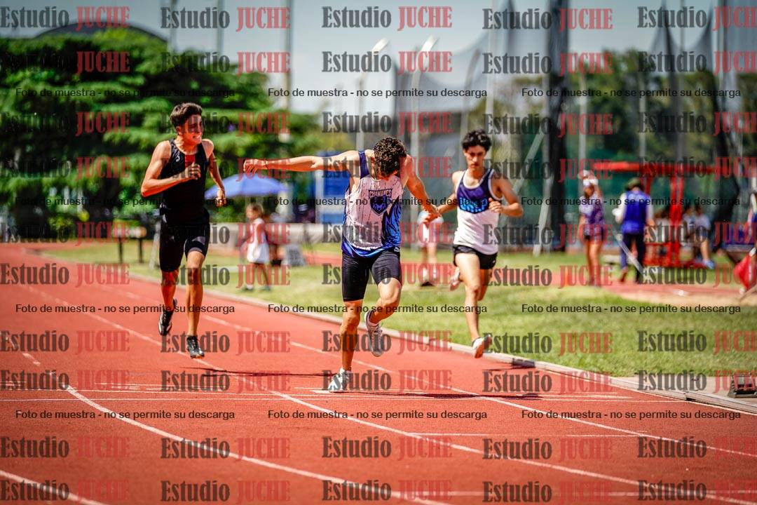 Fotos de los 400 m llanos de varones