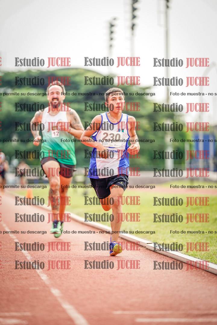 Fotos de los 3000 m llanos de varones