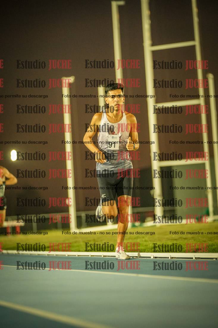 Fotos de los 3000 m llanos de varones