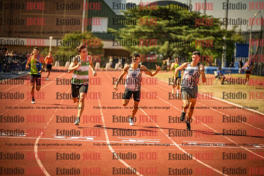 Fotos de los 400 m llanos de varones