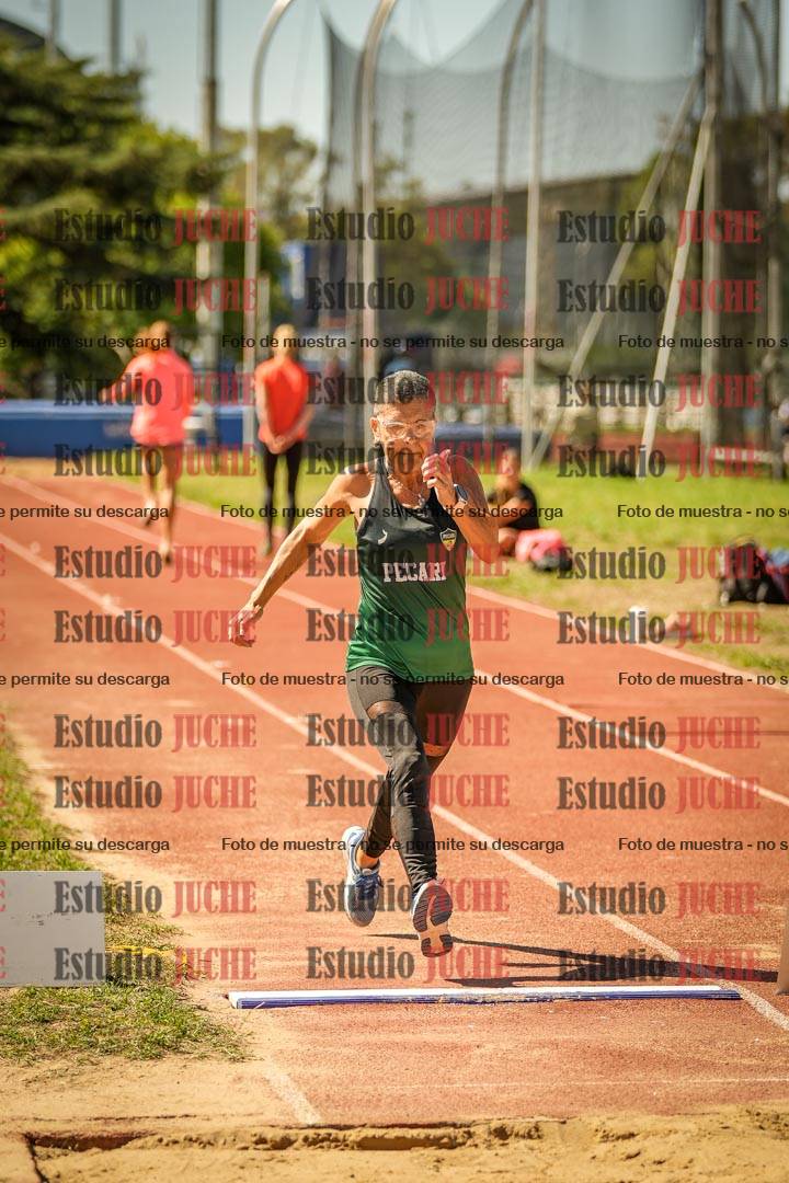 Fotos del salto en largo de mujeres