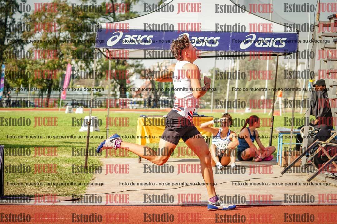 Fotos de los 800 m llanos de varones