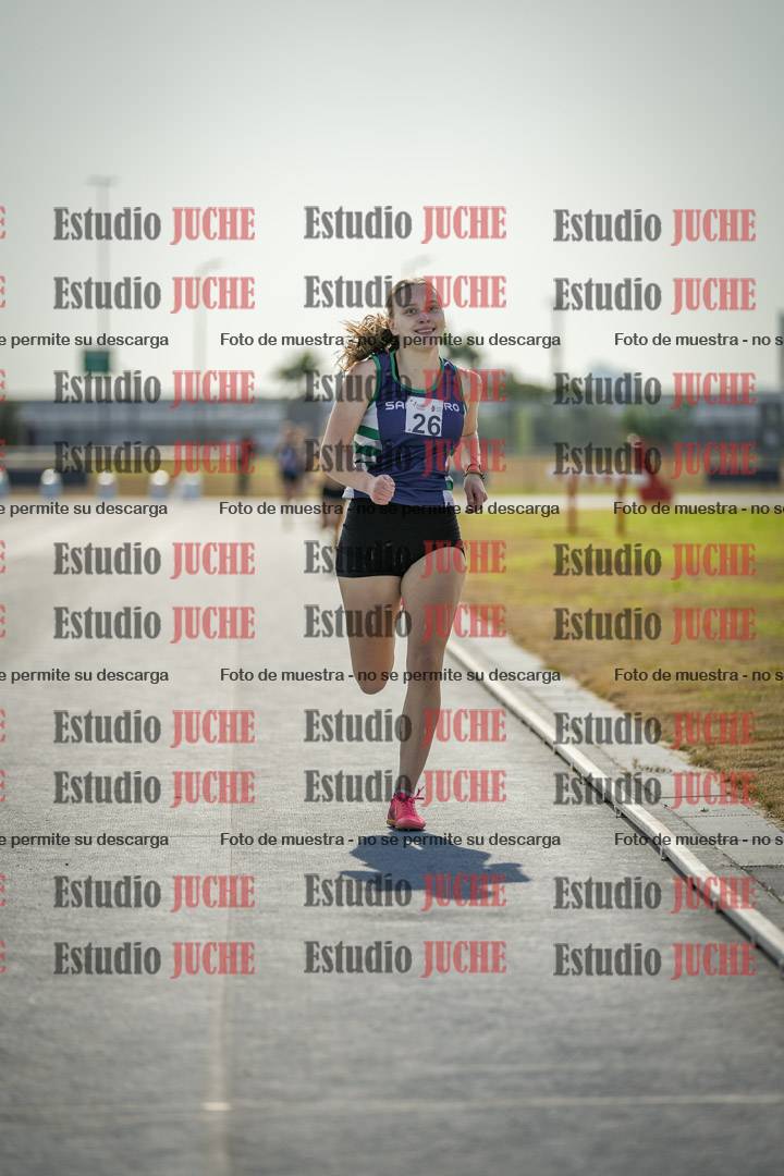 Fotos de los 800 m llanos de mujeres - combinadas 7