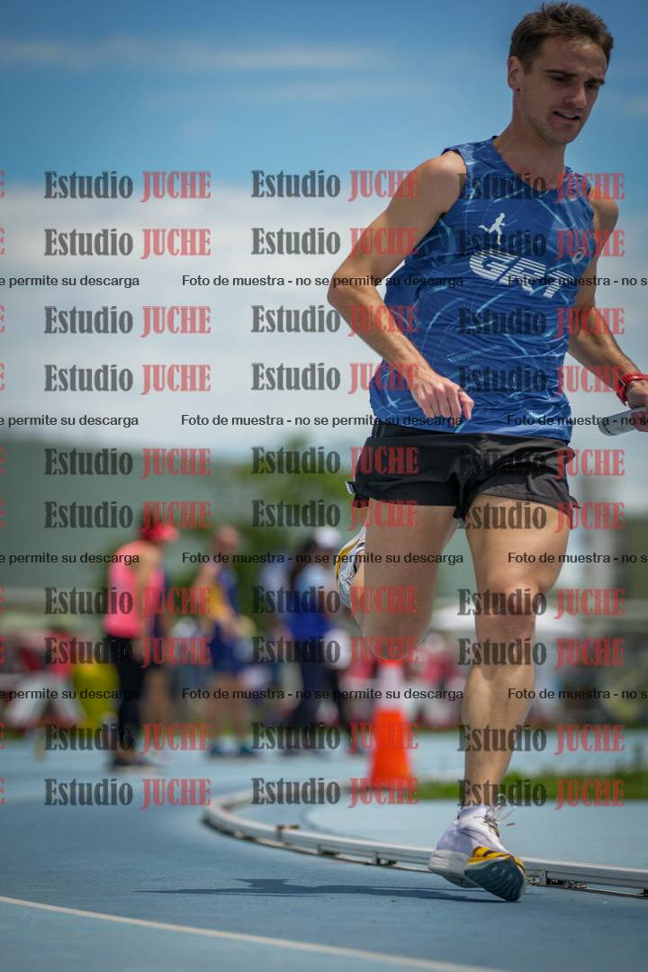 Fotos durante el transcurso de los relevos 20' para running teams - serie 2