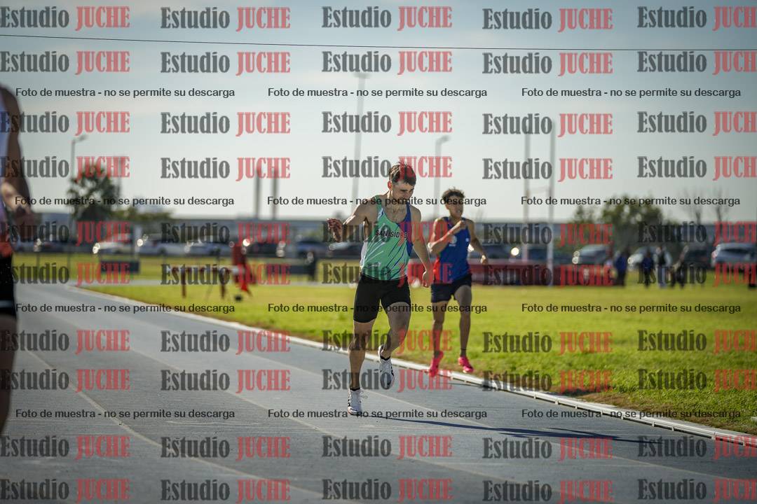 Fotos de los 400 m llanos de varones