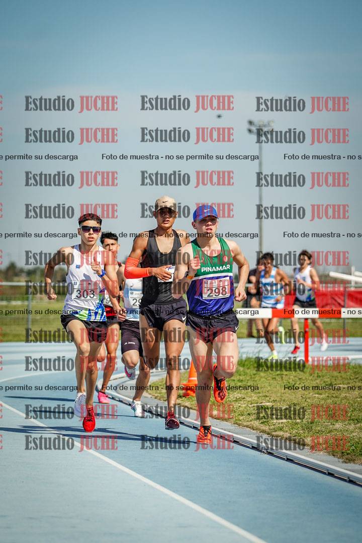 Fotos de los 3000 m llanos de varones
