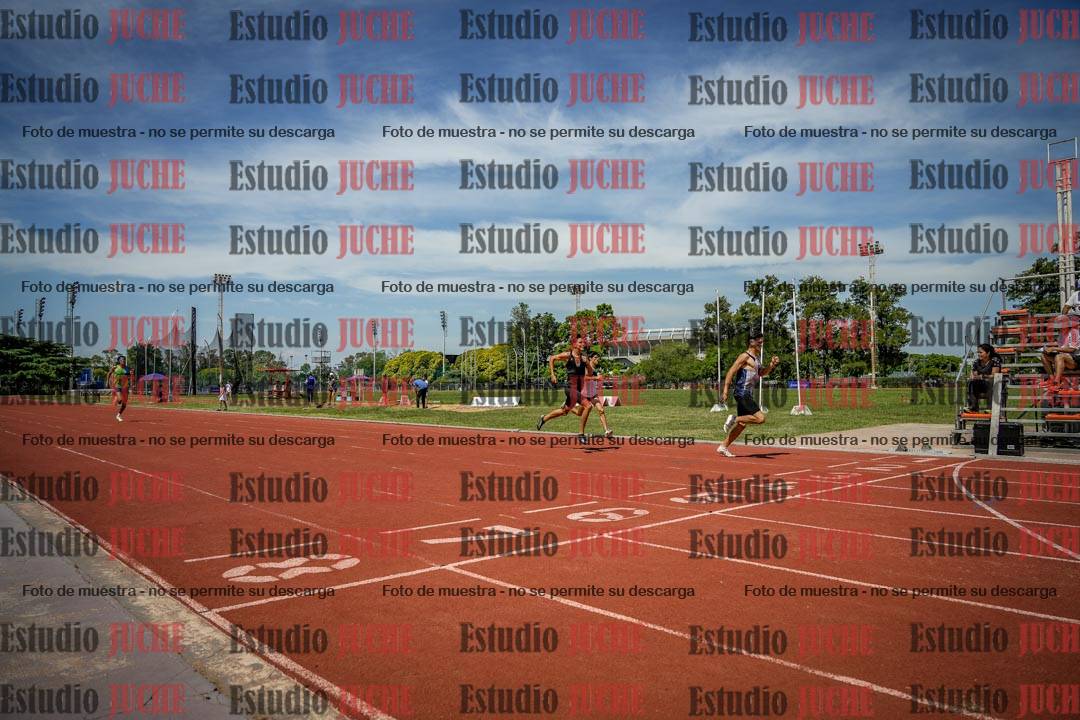 Fotos de los 400 m llanos de varones