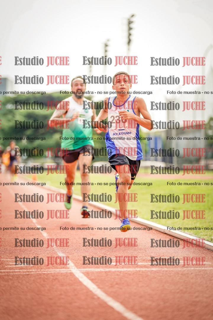 Fotos de los 3000 m llanos de varones