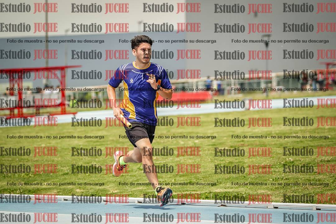 Fotos durante el transcurso de los relevos 20' para running teams - serie 2