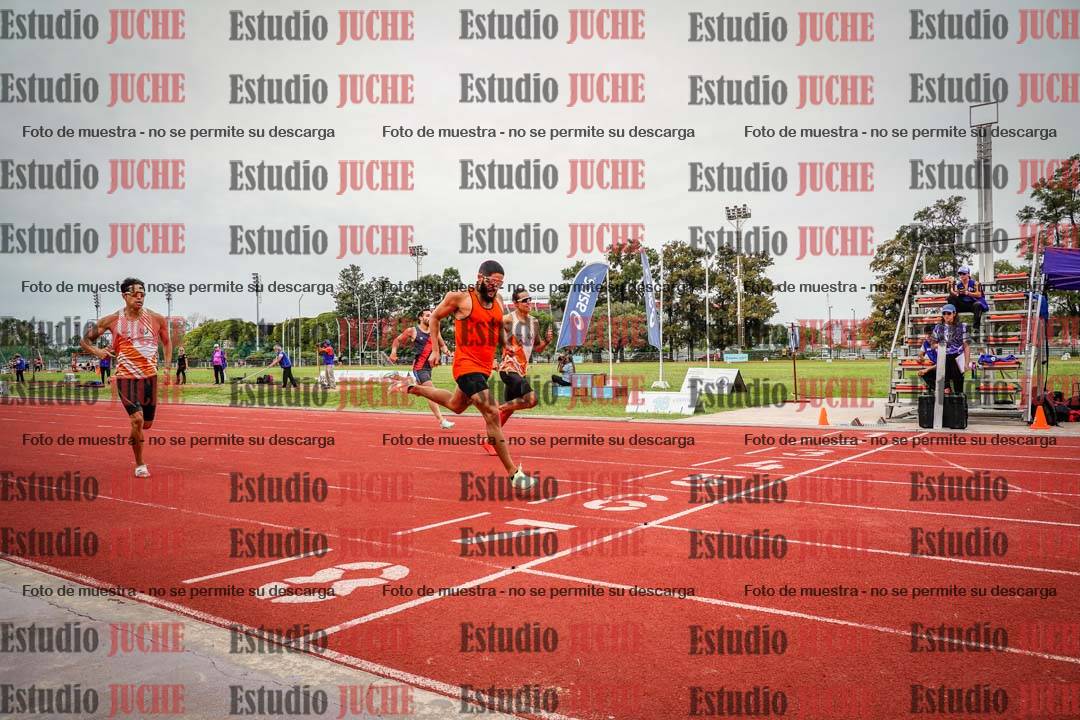 Fotos de los 400 m llanos de varones