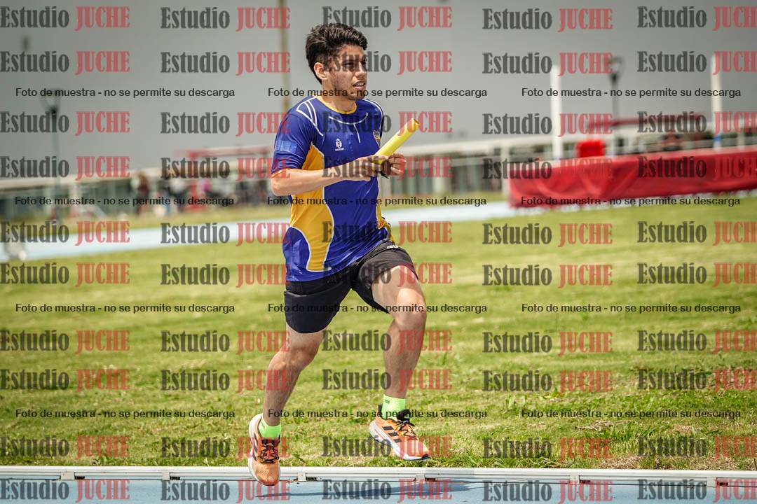 Fotos durante el transcurso de los relevos 20' para running teams - serie 2
