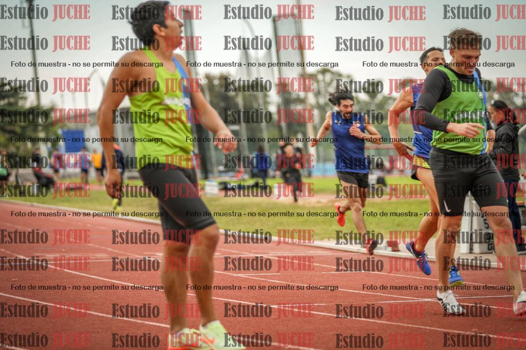 Fotos de los 400 m llanos de varones