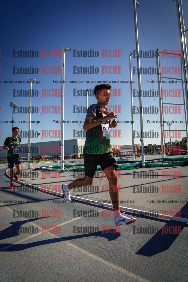 Fotos de los 2000 m llanos de varones