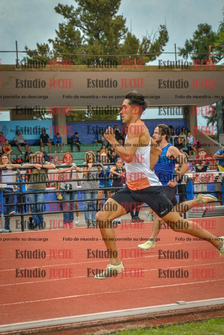 Fotos de los 400 m llanos de varones