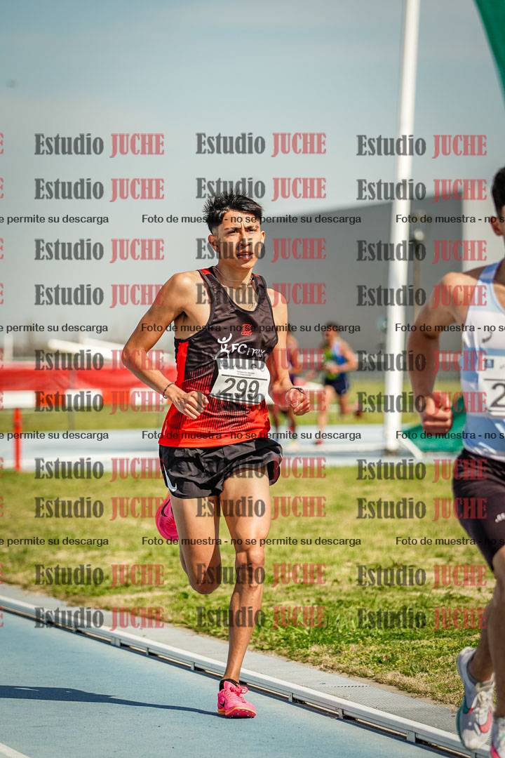 Fotos de los 3000 m llanos de varones