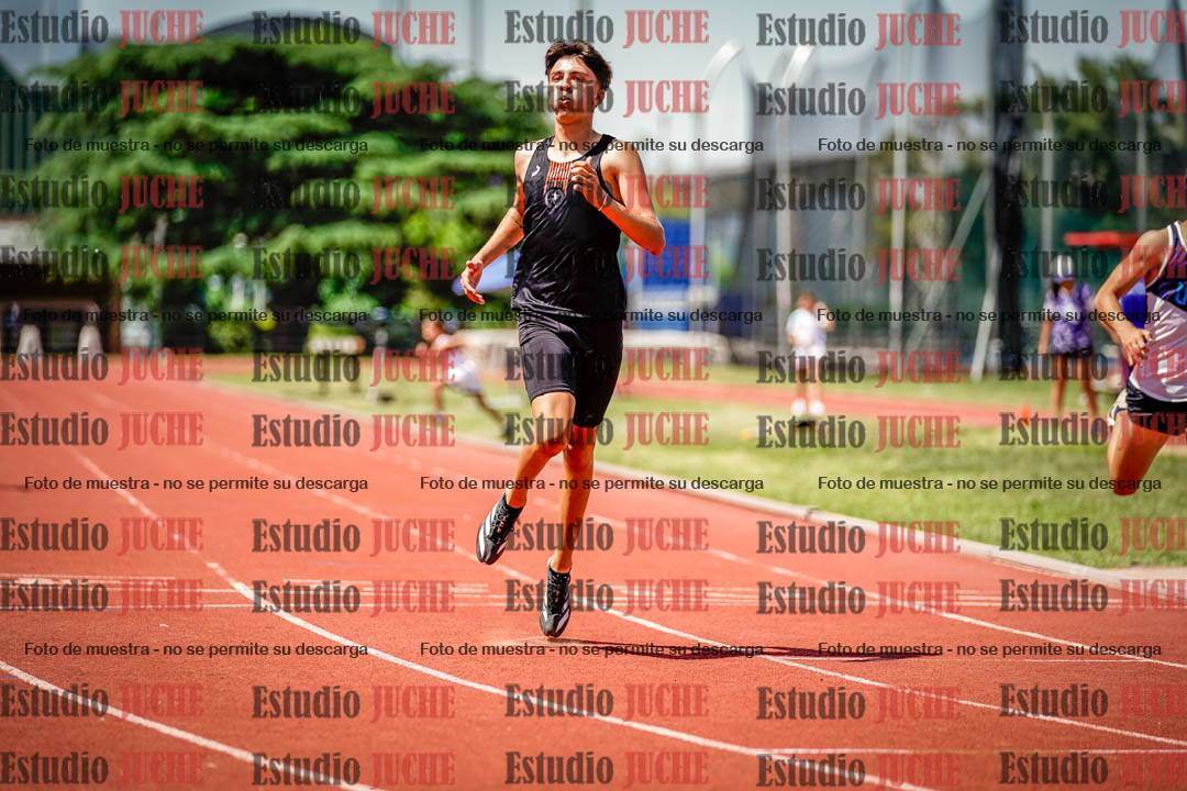 Fotos de los 400 m llanos de varones