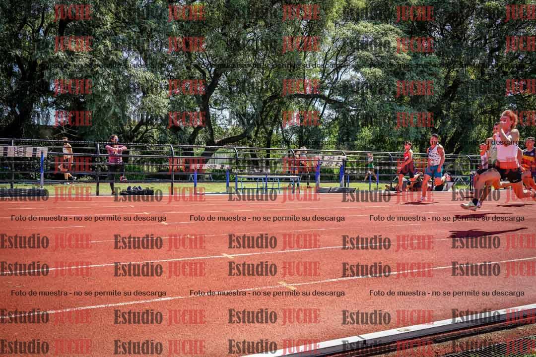Fotos de los 100 m llanos de varones