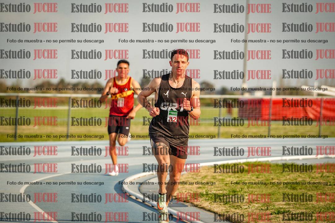 Fotos de los 3000 m llanos de varones