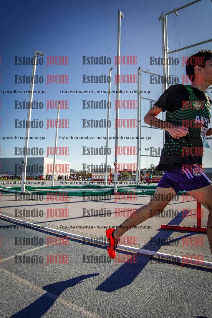 Fotos de los 2000 m llanos de varones