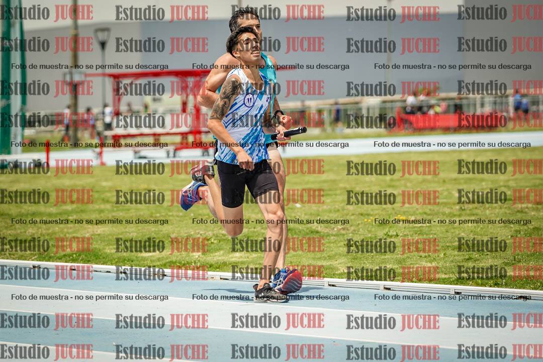 Fotos durante el transcurso de los relevos 20' para running teams - serie 2